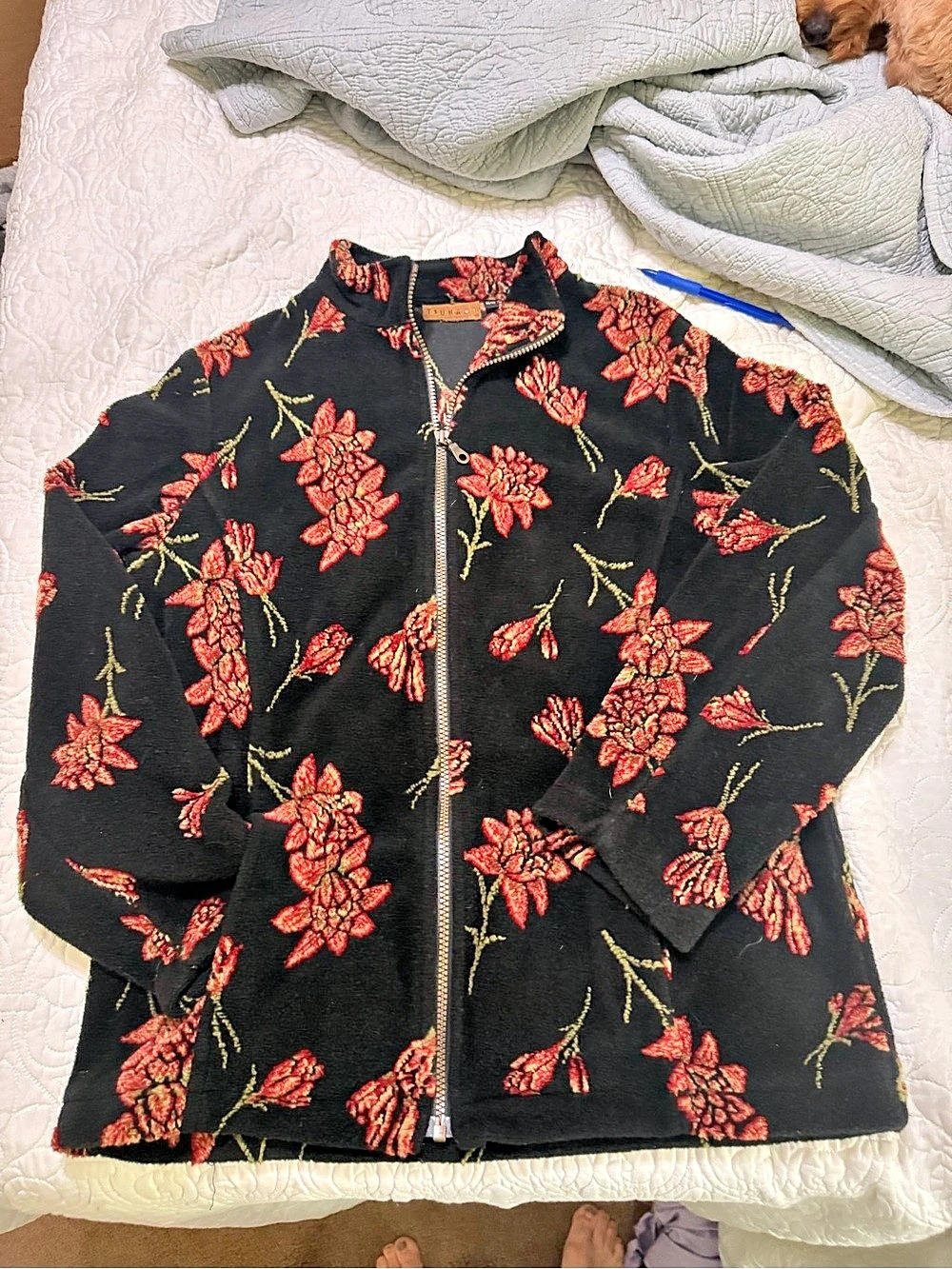 Tsunami Vintage Floral Zip Jacket in Black & Red Like New